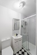 Deluxe Studio Apartments