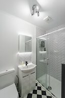 Deluxe Studio Apartments