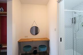 Deluxe Studio Apartments
