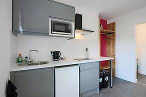Deluxe Studio Apartments