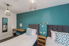 Deluxe Studio Apartments