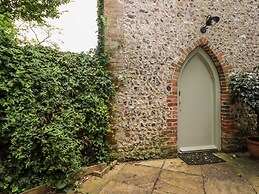 Hapton Folly