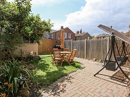 Apple Tree House