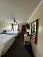 Travellers Inn