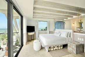 Delek Holbox