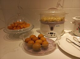 HOTEL 385
