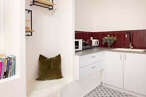 Cozy Charm STU Haifa CTR by Sea N' Rent