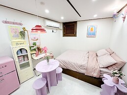 8 Hotel