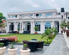 Dream Palace