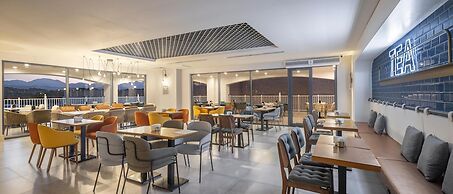 Arcanus Hotels Trendline Side