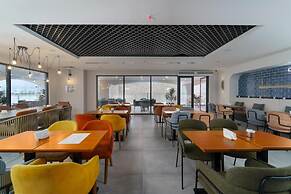 Arcanus Hotels Trendline Side