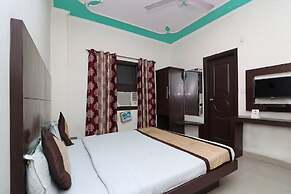 Hotel Aura Deluxe