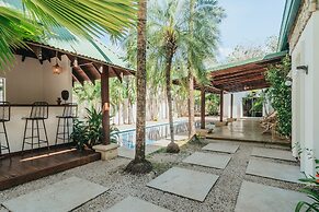Dream Surf House Avellana