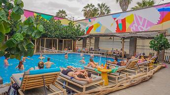 Viajero Huacachina Hostel