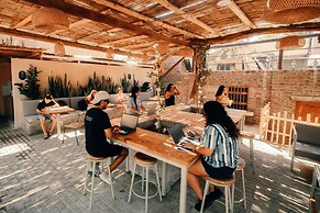 Viajero Huacachina Hostel