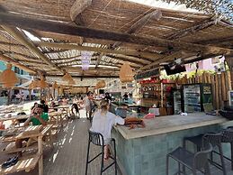 Viajero Huacachina Hostel