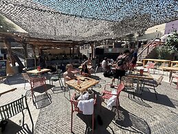 Viajero Huacachina Hostel