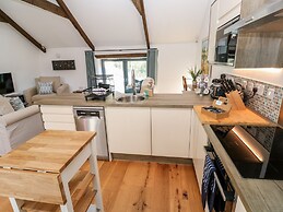 Carines Barns - Pol