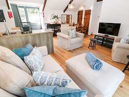 Carines Barns - Pol