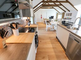 Carines Barns - Par