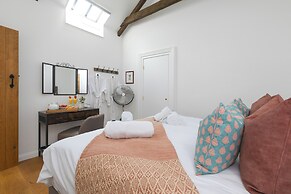 Carines Barns - Tre