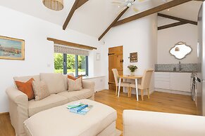 Carines Barns - Tre
