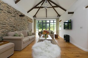 Carines Barns - Wesley Barn