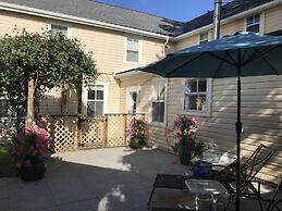 Rocklyn Inn Bed & Breakfast