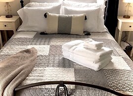 Rocklyn Inn Bed & Breakfast