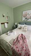 Rocklyn Inn Bed & Breakfast