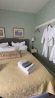 Rocklyn Inn Bed & Breakfast