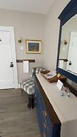 Rocklyn Inn Bed & Breakfast