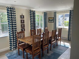 3 Strawberry Close