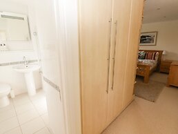 3 Strawberry Close