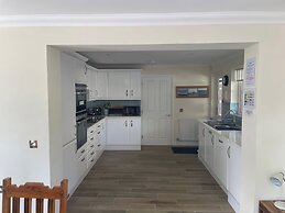 3 Strawberry Close