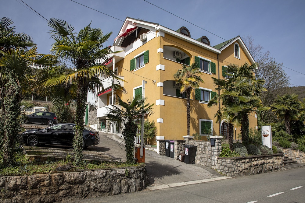 Apartments Villa Beller