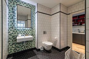 Modern Canning Town Studio