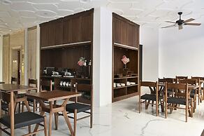 Velar Hotel