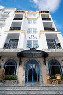 Velar Hotel