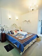 DoiSamoeDao Hostel