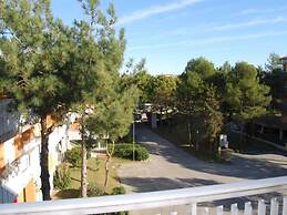 Spacious Flat Near Pluto Beach
