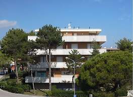 Spacious Flat Near Pluto Beach