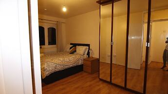 Stay8 Sleeps 6 With Street Parking