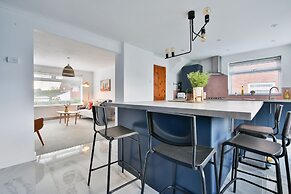 Spacious 3 Bedroom House in Barry