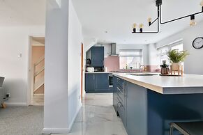 Spacious 3 Bedroom House in Barry