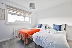 Spacious 3 Bedroom House in Barry