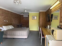 ALYN MOTEL