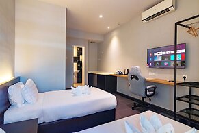 Ink Hotel by ALV