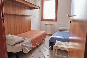 Poolside Escape in Rosolina-beahost