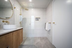 Luxury CBD Townhouse